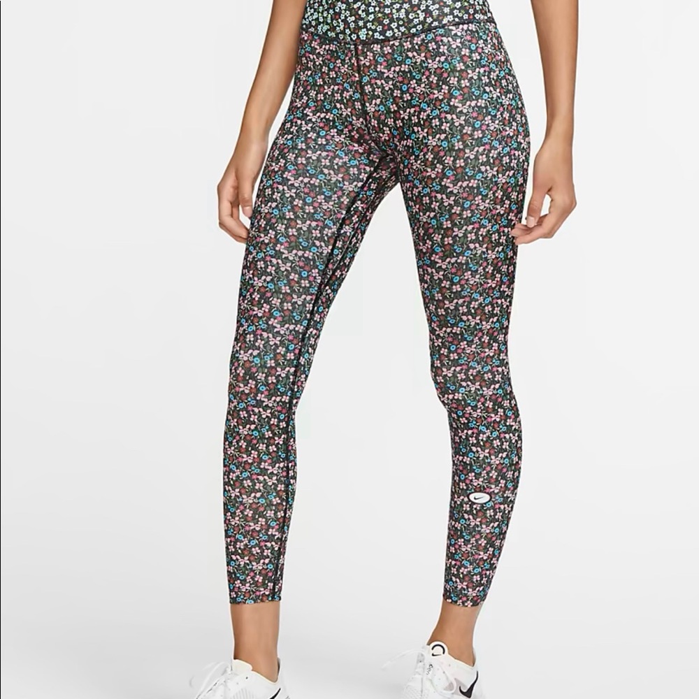 Nike leggings